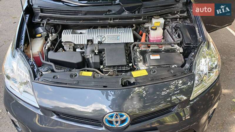 Хэтчбек Toyota Prius 2013 в Одессе