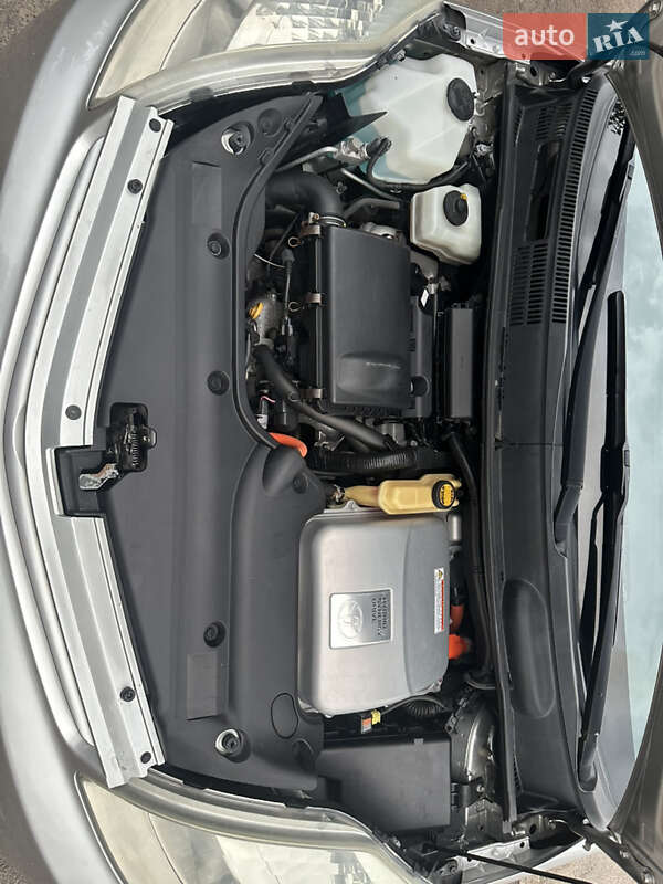 Хетчбек Toyota Prius 2005 в Луцьку