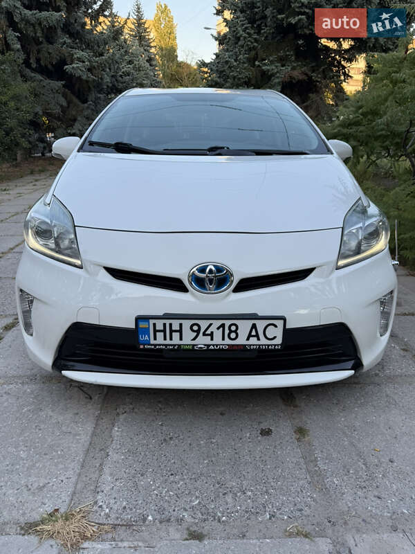 Хэтчбек Toyota Prius 2014 в Одессе