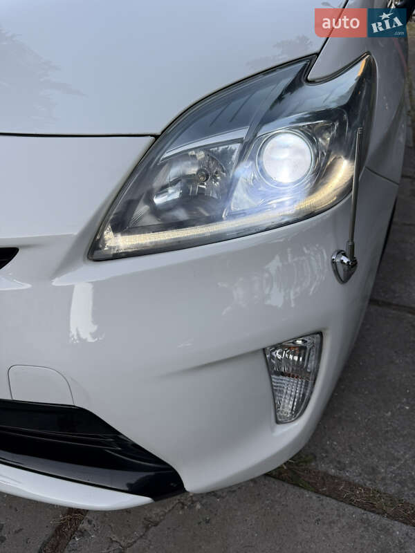 Хэтчбек Toyota Prius 2014 в Одессе