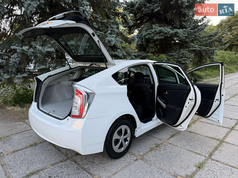 Хэтчбек Toyota Prius 2014 в Одессе