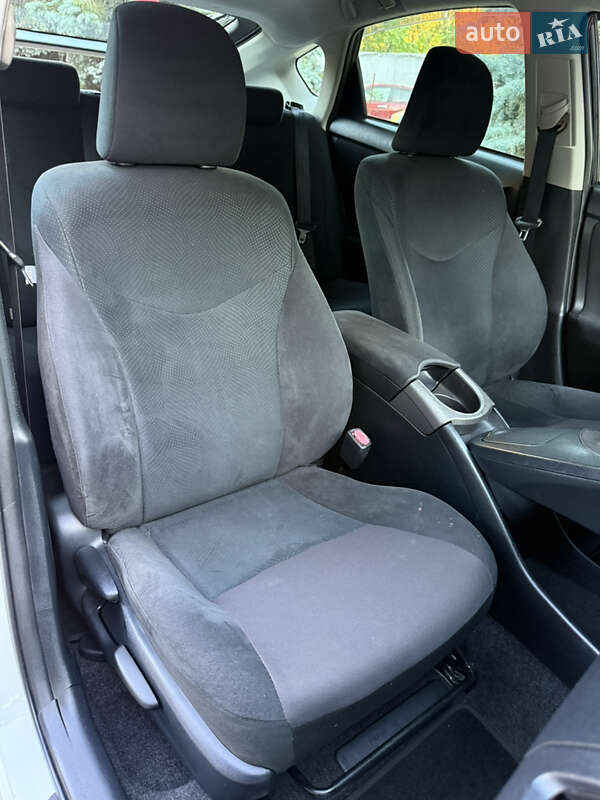 Хэтчбек Toyota Prius 2014 в Одессе