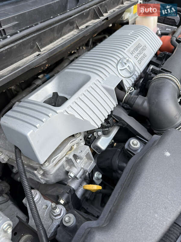 Хэтчбек Toyota Prius 2014 в Одессе