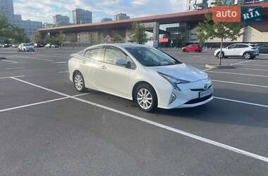 Хетчбек Toyota Prius 2016 в Києві