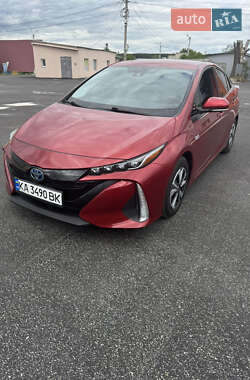 Хэтчбек Toyota Prius 2018 в Киеве