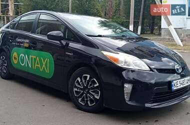 Хэтчбек Toyota Prius 2014 в Синельниково