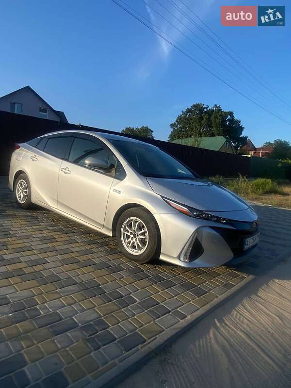 Хэтчбек Toyota Prius 2019 в Вышгороде