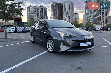 Хэтчбек Toyota Prius 2017 в Киеве