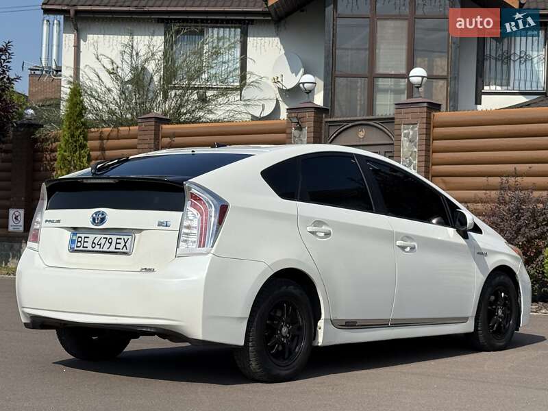 Хетчбек Toyota Prius 2012 в Києві
