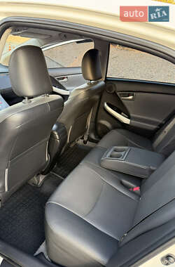 Хэтчбек Toyota Prius 2013 в Одессе