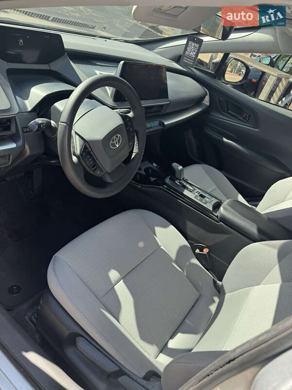 Хетчбек Toyota Prius 2023 в Кривому Розі фото 5 Хетчбек Toyota Prius 2023 в Кривому Розі