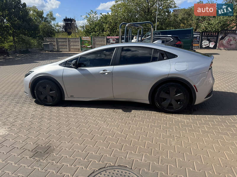 Хетчбек Toyota Prius 2023 в Кривому Розі фото 3 Хетчбек Toyota Prius 2023 в Кривому Розі