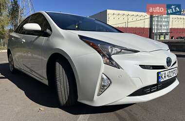 Хэтчбек Toyota Prius 2018 в Киеве