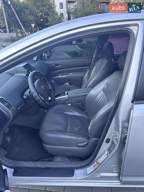 Хэтчбек Toyota Prius 2006 в Ужгороде