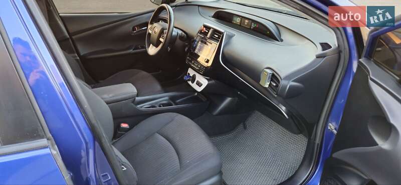 Хетчбек Toyota Prius 2018 в Києві