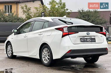 Хэтчбек Toyota Prius 2021 в Киеве