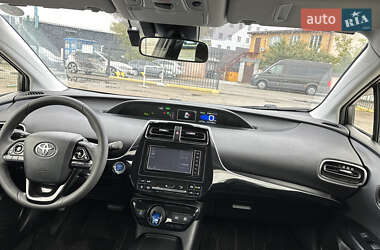Хэтчбек Toyota Prius 2021 в Киеве
