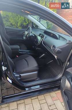 Хетчбек Toyota Prius 2022 в 