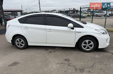 Хэтчбек Toyota Prius 2012 в 