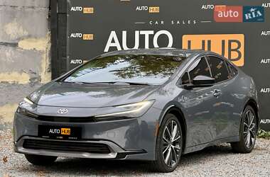 Хэтчбек Toyota Prius 2024 в 