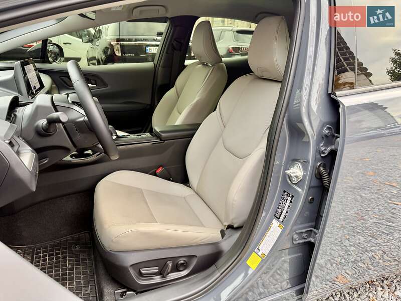 Хэтчбек Toyota Prius 2024 в Харькове