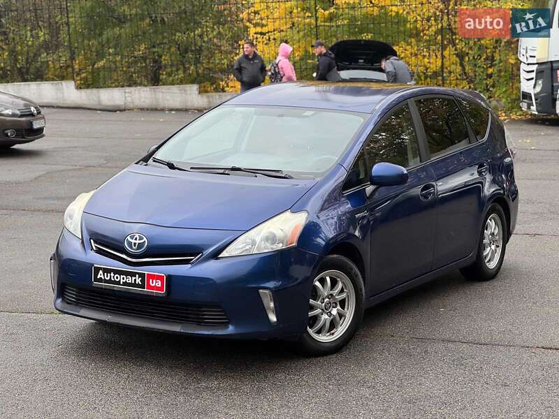 Хетчбек Toyota Prius 2012 в Києві фото 3 Хетчбек Toyota Prius 2012 в Києві