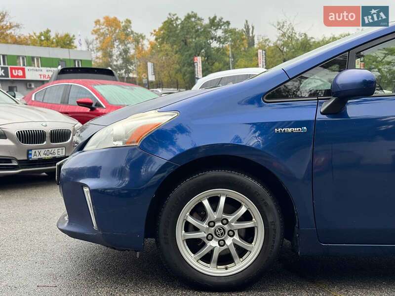 Хетчбек Toyota Prius 2012 в Києві фото 5 Хетчбек Toyota Prius 2012 в Києві