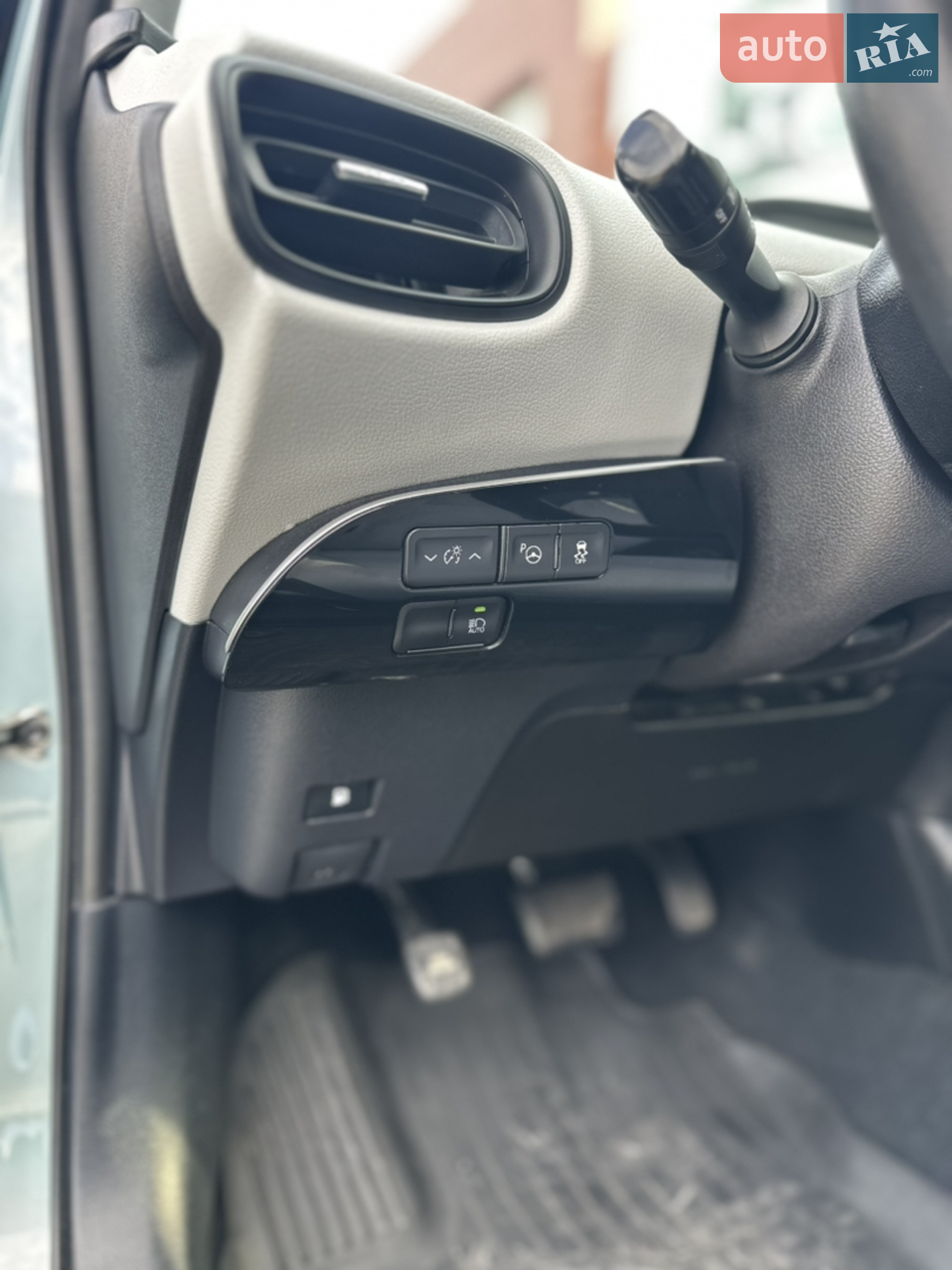 2019 Toyota Prius - мініатюра 12