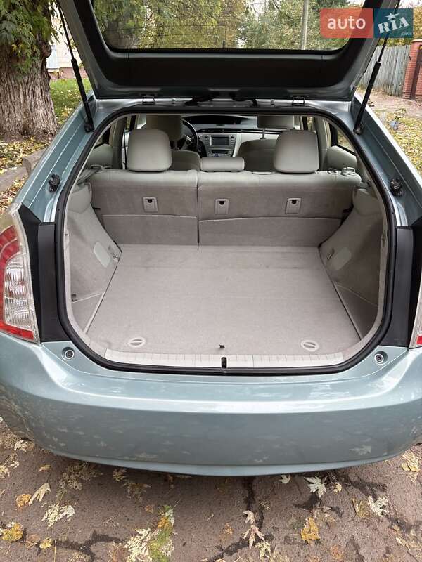 Хэтчбек Toyota Prius 2013 в Киеве фото 12 Хэтчбек Toyota Prius 2013 в Киеве