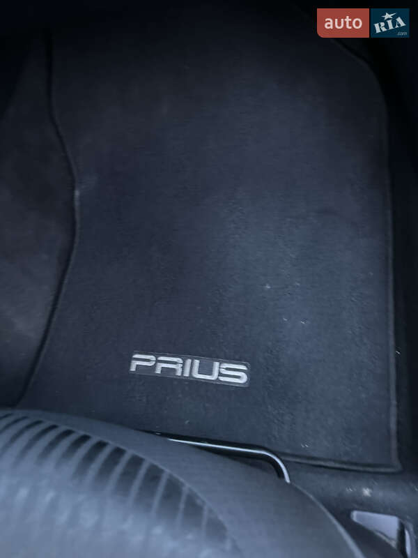 Хэтчбек Toyota Prius 2016 в Черновцах фото 6 Хэтчбек Toyota Prius 2016 в Черновцах