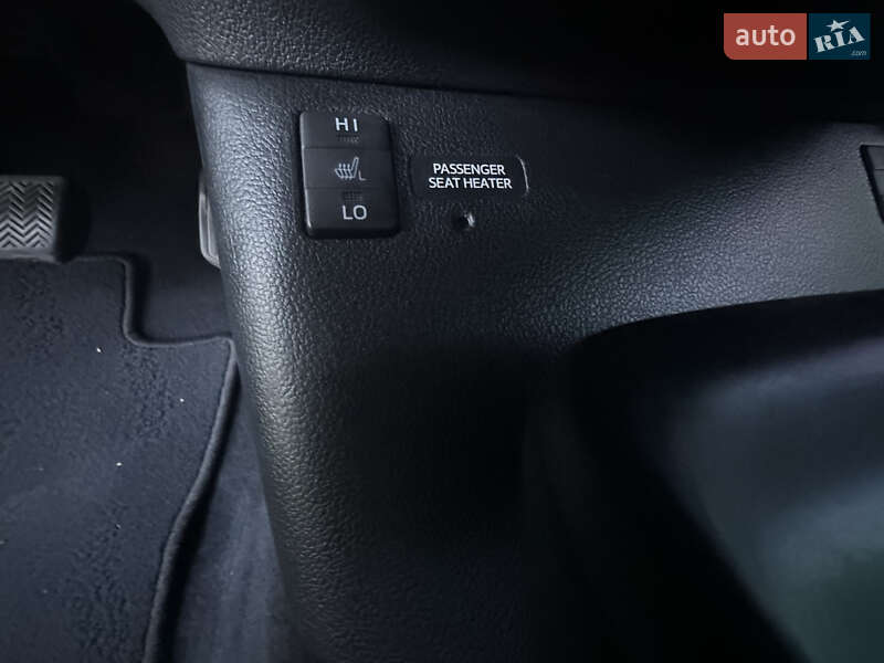 Хэтчбек Toyota Prius 2016 в Черновцах фото 39 Хэтчбек Toyota Prius 2016 в Черновцах