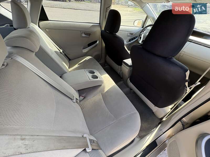 Хэтчбек Toyota Prius 2011 в Киеве фото 11 Хэтчбек Toyota Prius 2011 в Киеве