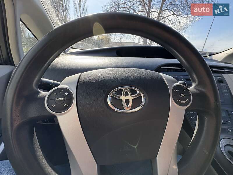 Хэтчбек Toyota Prius 2011 в Киеве фото 17 Хэтчбек Toyota Prius 2011 в Киеве