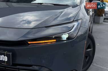 Хэтчбек Toyota Prius 2024 в 