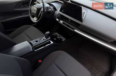 Хэтчбек Toyota Prius 2024 в 
