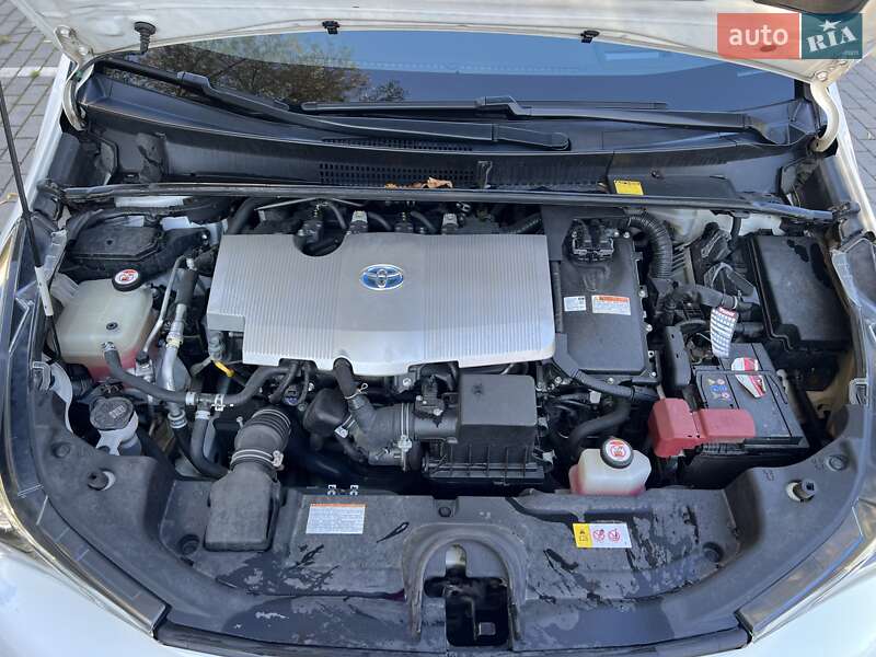 Хэтчбек Toyota Prius 2016 в Хмельницком фото 22 Хэтчбек Toyota Prius 2016 в Хмельницком