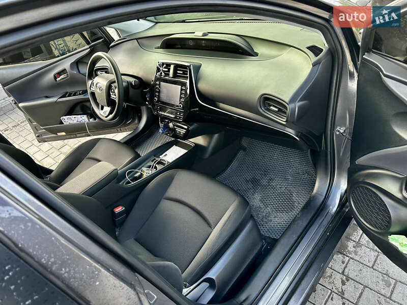 Хэтчбек Toyota Prius 2022 в Кременчуге