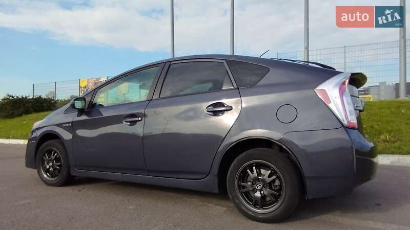 Хетчбек Toyota Prius 2010 в Львові фото 3 Хетчбек Toyota Prius 2010 в Львові