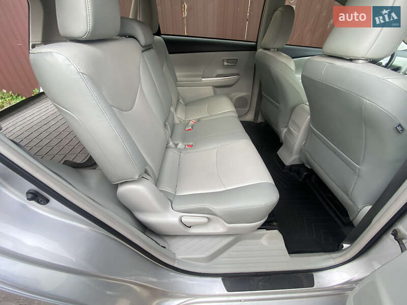 Хетчбек Toyota Prius 2012 в Києві фото 5 Хетчбек Toyota Prius 2012 в Києві