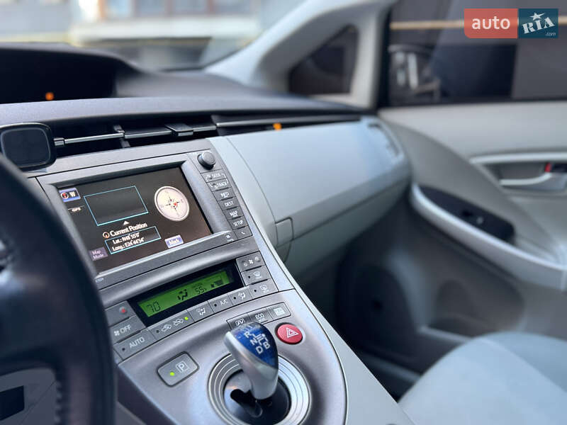 Хэтчбек Toyota Prius 2012 в Ивано-Франковске