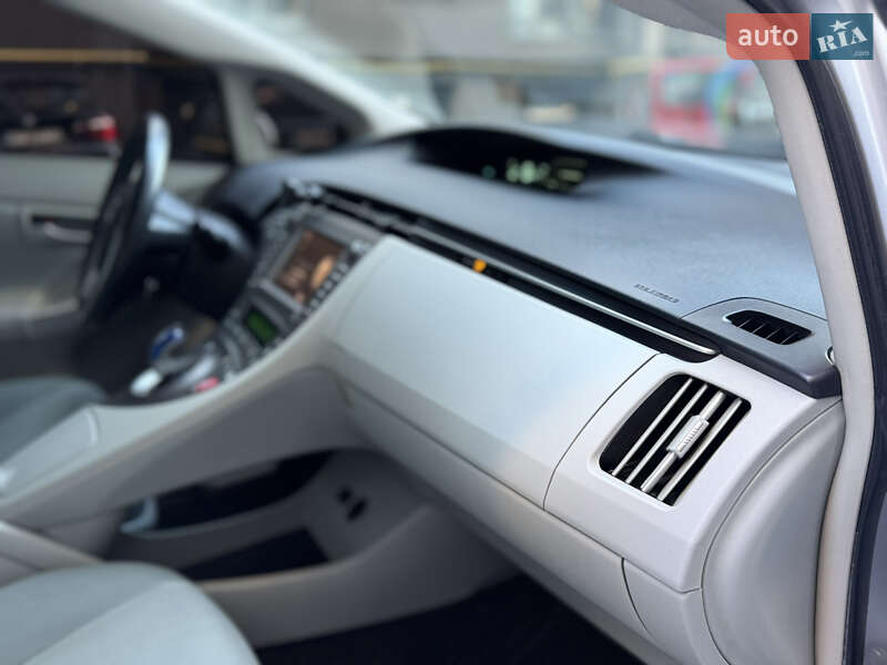 Хэтчбек Toyota Prius 2012 в Ивано-Франковске