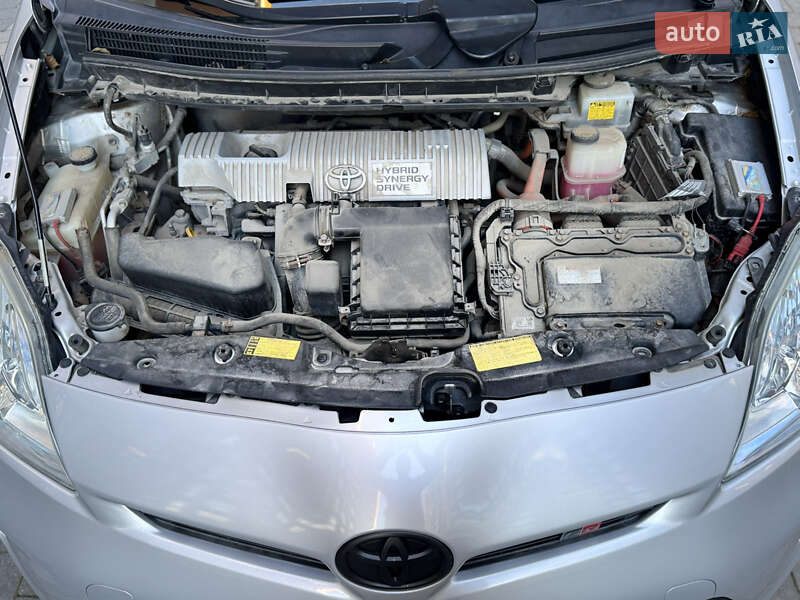 Хэтчбек Toyota Prius 2012 в Ивано-Франковске