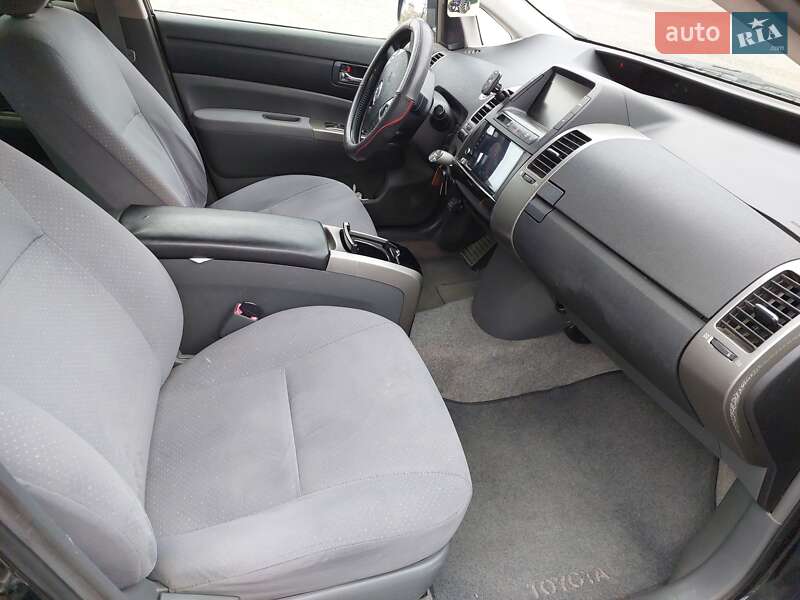 Хэтчбек Toyota Prius 2007 в Белгороде-Днестровском фото 9 Хэтчбек Toyota Prius 2007 в Белгороде-Днестровском
