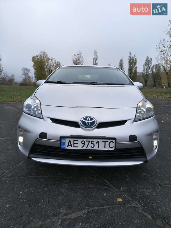 Хэтчбек Toyota Prius 2013 в Каменском