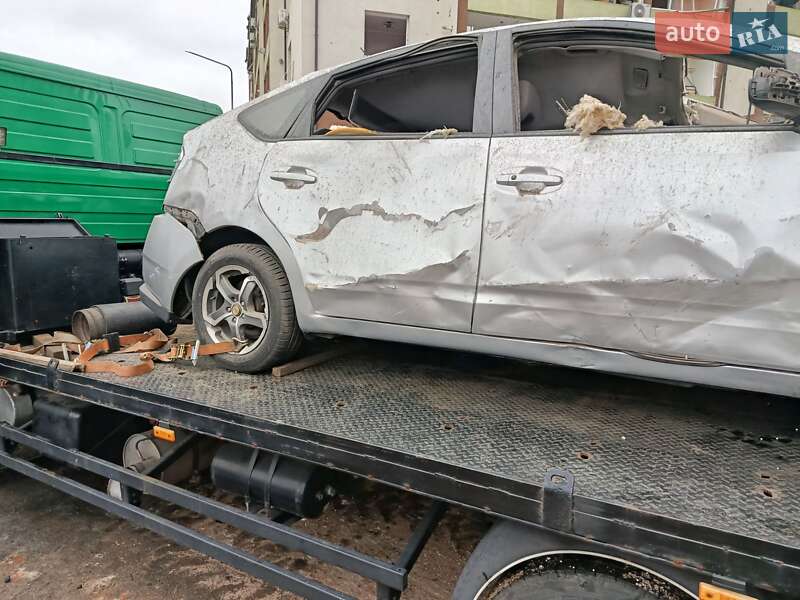 Хэтчбек Toyota Prius 2007 в Петропавловской Борщаговке