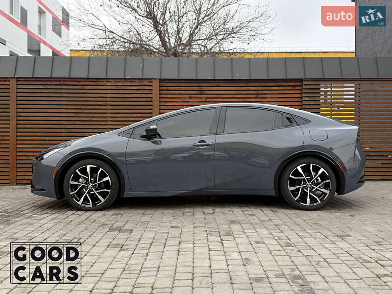 Хэтчбек Toyota Prius 2024 в Одессе