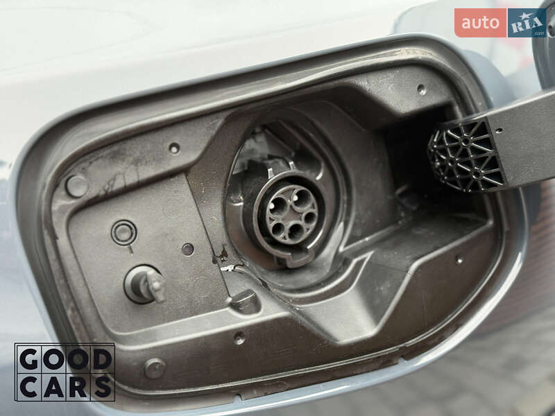 Хэтчбек Toyota Prius 2024 в Одессе