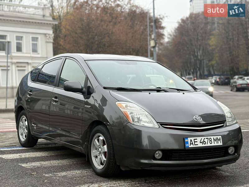 Хетчбек Toyota Prius 2006 в Дніпрі
