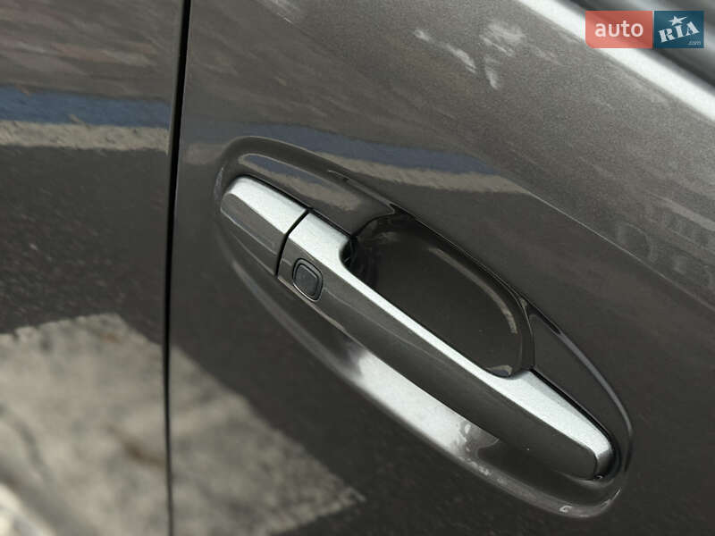 Хетчбек Toyota Prius 2006 в Дніпрі