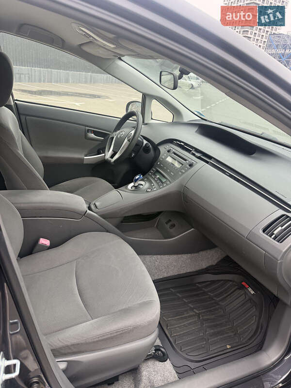 Хэтчбек Toyota Prius 2010 в Киеве фото 14 Хэтчбек Toyota Prius 2010 в Киеве